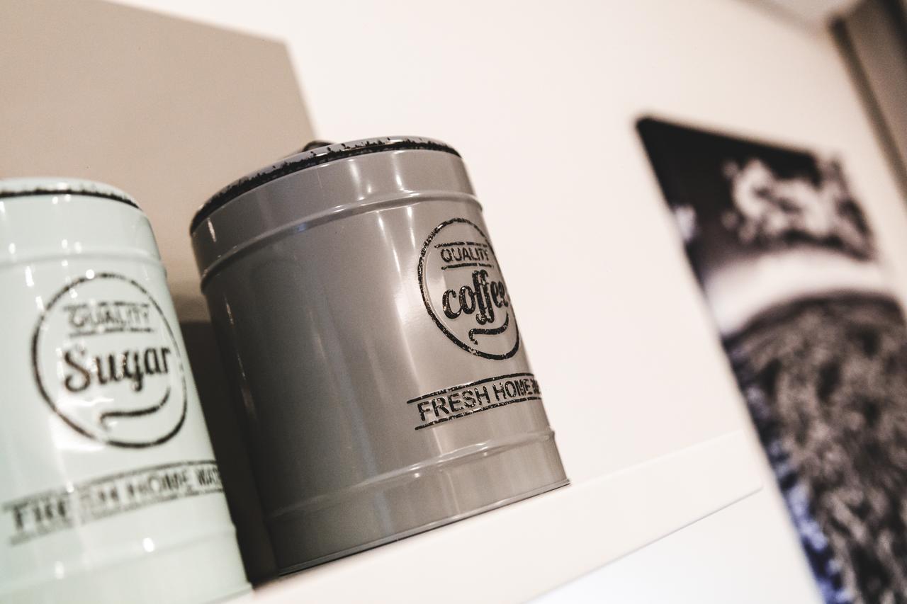 Silesia Residence Острава Екстер'єр фото Coffee and sugar storage tins