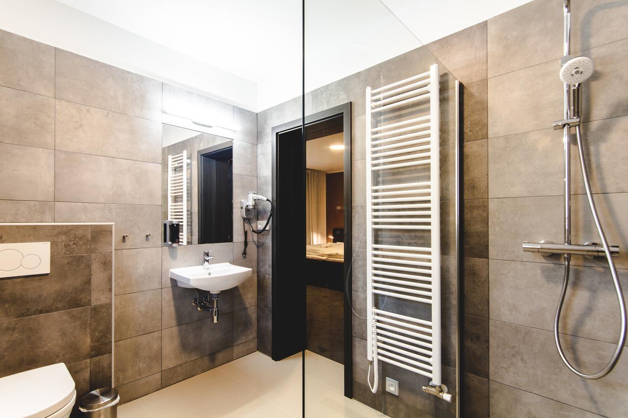 Silesia Residence Острава Екстер'єр фото A heated towel rail